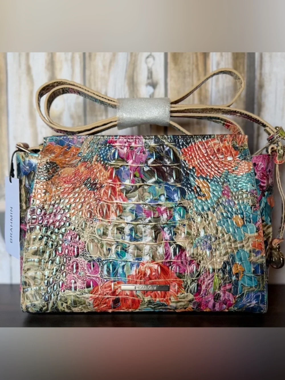 HARD TO FIND !!!! BRAHMIN HILLARY LASSO FLORAL PRINT LEATHER CROSSBODY NWT